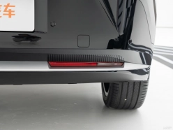 Lynk & Co Z20 2025