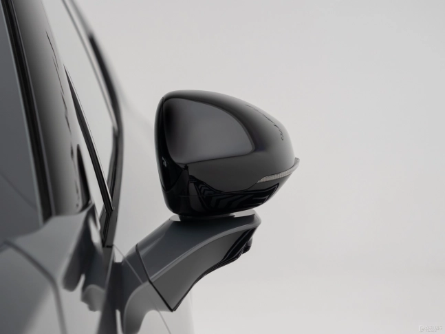 Lynk & Co Z20 2025