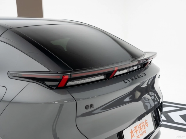 Lynk & Co Z20 2025