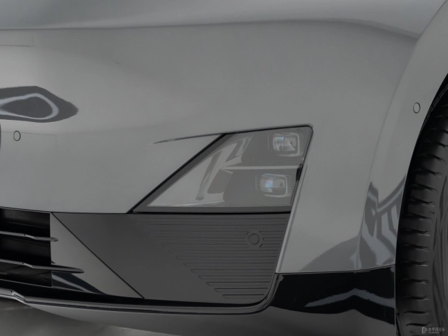 Lynk & Co Z20 2025