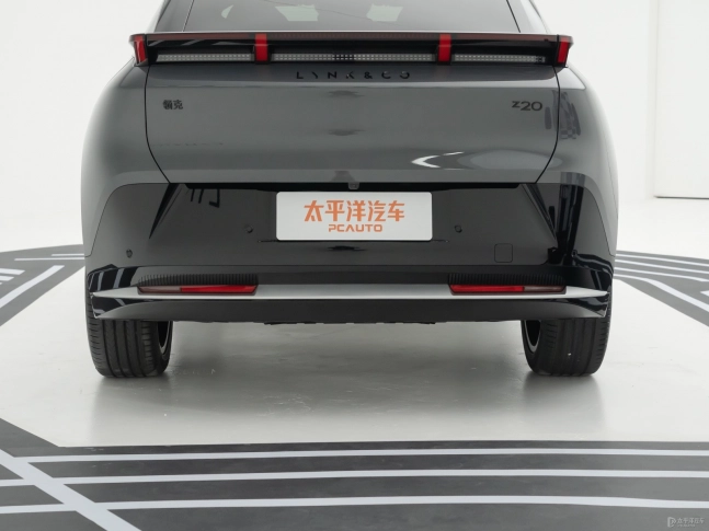 Lynk & Co Z20 2025
