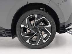Lynk & Co Z20 2025