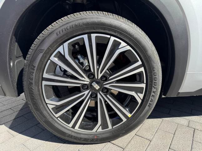 Geely Galaxy Starship 7 дорест 2025
