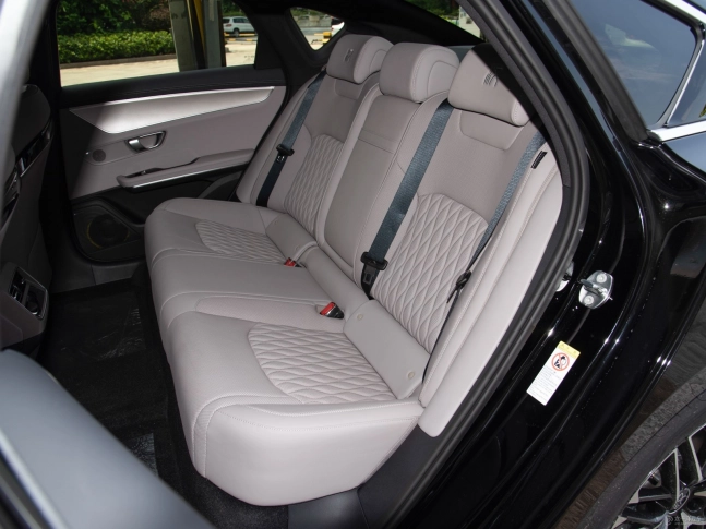 BYD HAN L EV 2025