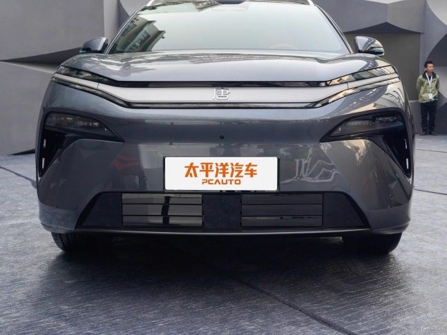 BYD Tang L 2026