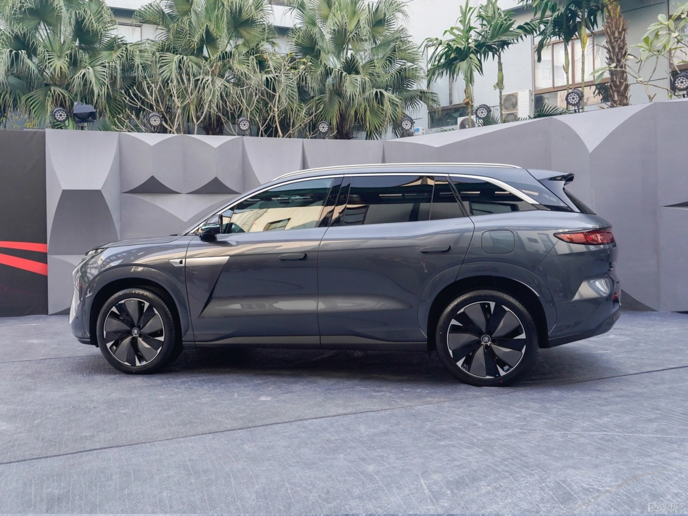 BYD Tang L 2026
