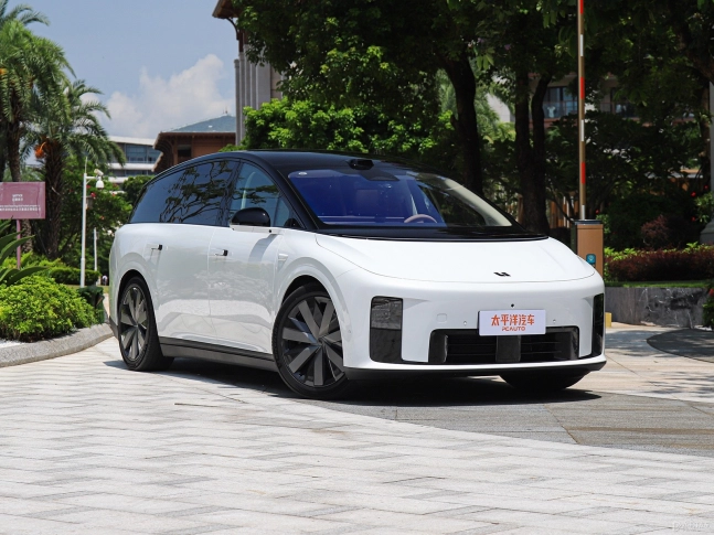 LiXiang i8 2025
