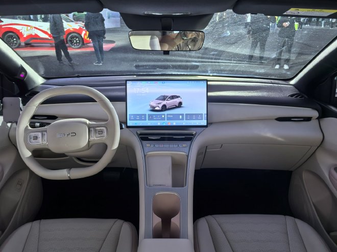 Передняя панель и руль BYD Seagull 2027