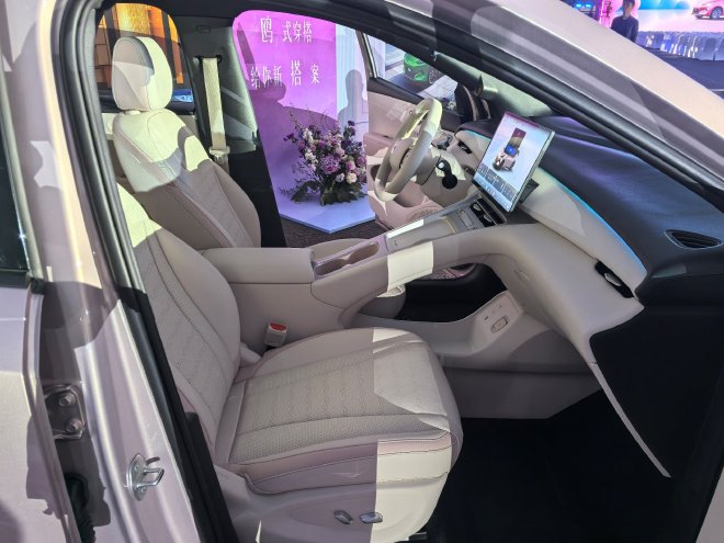 Передние сиденья BYD Seagull 2027